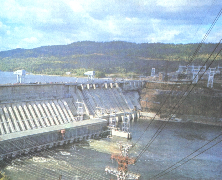 Красноярская ГЭС на реке Енисей мощностью 600МВт